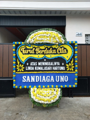 Papan Bunga Duka di Kadolo